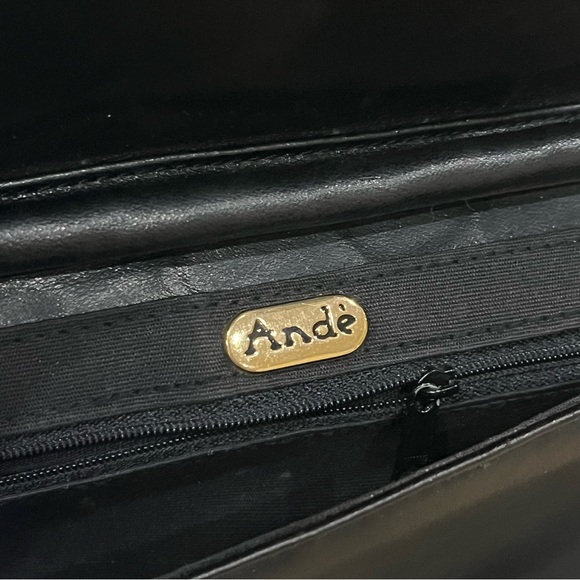 Ande Quilted Womens Crossbody Twist Lock Handbag EUC - Picture 3 of 8